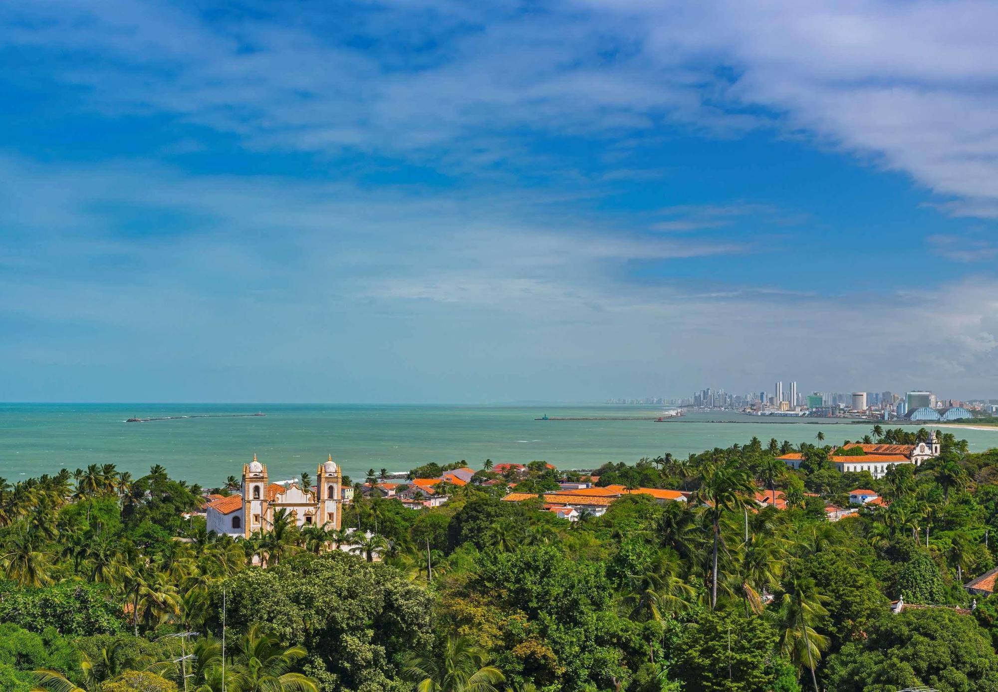 Sheraton Reserva Do Paiva Cabo de Santo Agostinho Exterior foto View of the city from the hill of the same name